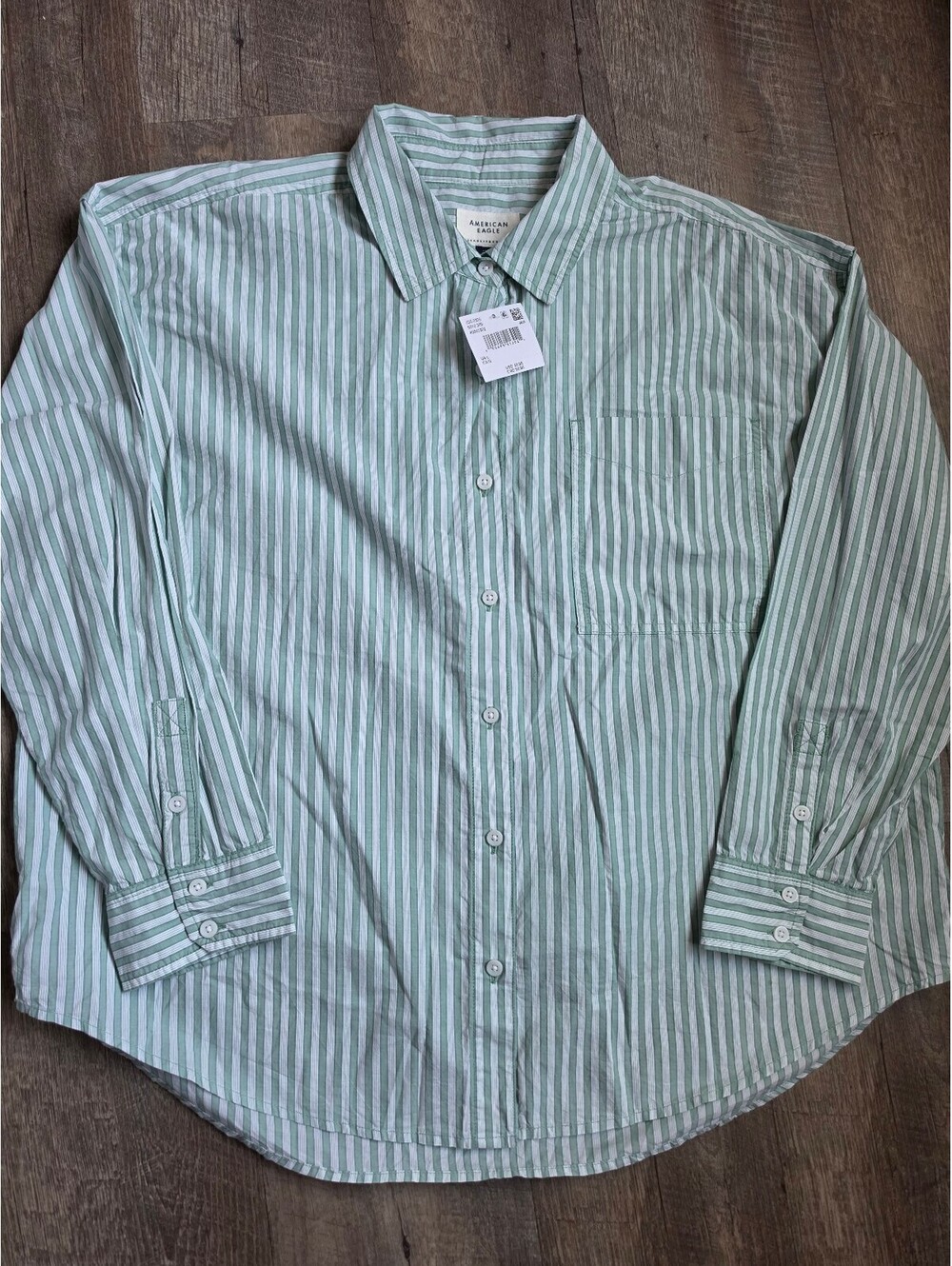 American Eagle Green and White Striped Button-Up Shirt Large